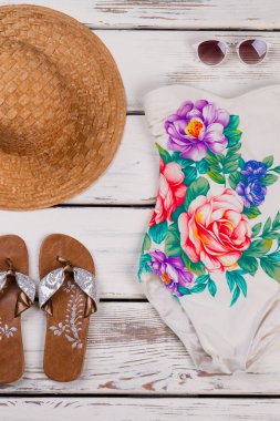 Kadın modern plaj aksesuarları.