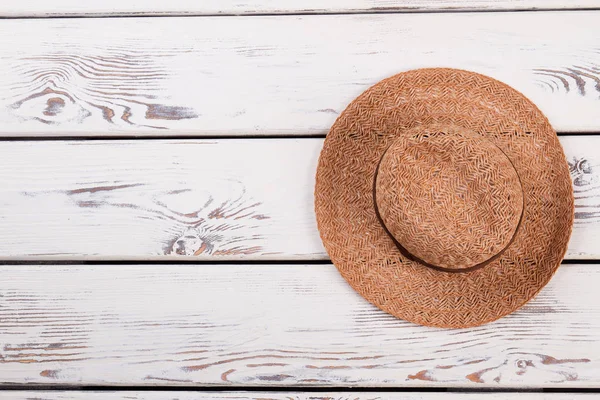 Doğal hasır şapka ve koleksiyon satın.