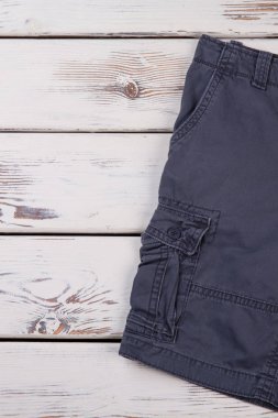 Pamuk erkek şort görüntü kırpılmış.