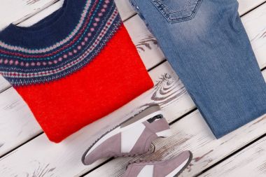 Sıcak giysiler üzerinde Üstten Görünüm