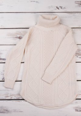 Ahşap arka plan olarak el yapımı tunik