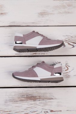 Modern eğitmenler yan görünüm