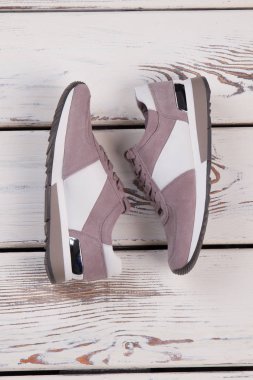 Kadın spor ayakkabısı