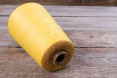 Sarı iplik büyük biriktirme
