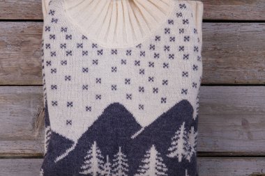 Kazak ahşap ekranda katlanmış