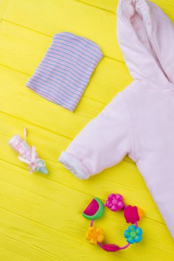 Pembe bebek bezi ihtiyaçları ile kavramı.
