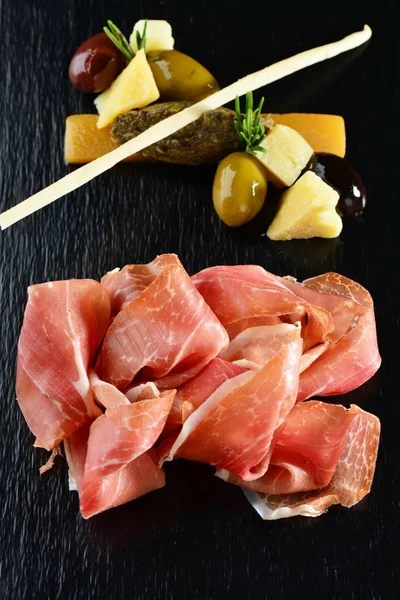 Platter of serrano jamon/Prosciutto — Stock Photo, Image