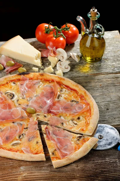 Estilo italiano Pizza —  Fotos de Stock