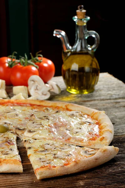 Italian Pizza with Ham — Stock Photo, Image