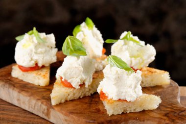  İspanyol yemeği tapas. Kızarmış ekmek