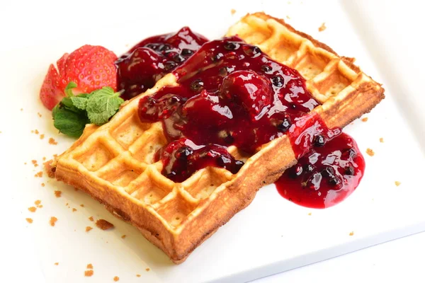 Waffles with berries — Stock Photo, Image