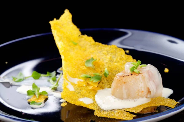 Haute cuisine, gourmetmat uddiga kanter på en majs — Stockfoto