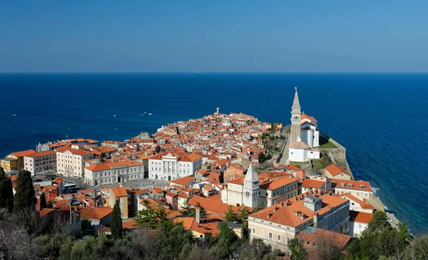 Pitoresca cidade velha piran — Fotografia de Stock