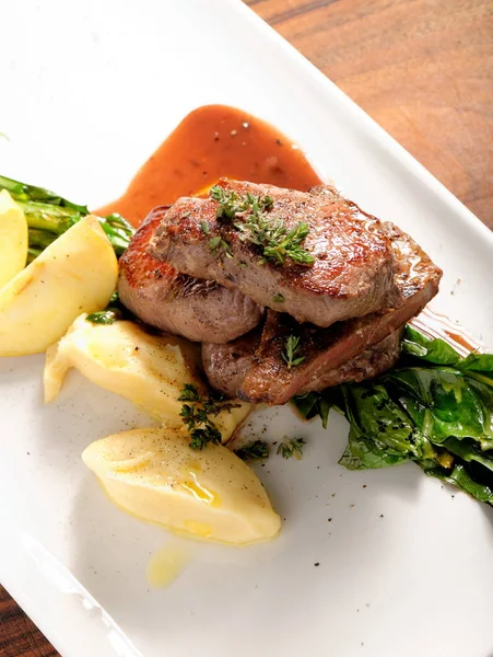 Venison meat steak with potato — Stock Photo, Image