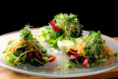 İyi ruccola ile karışık salata yemek 