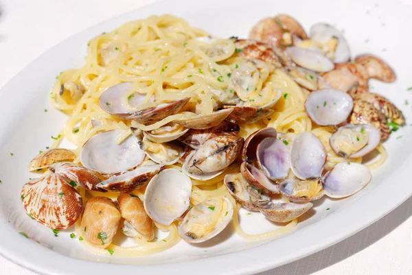 Esparguete Vongole Trattoria Italiana Profundidade Campo Rasa — Fotografia de Stock