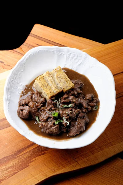 Gulasch med knödel — Stockfoto