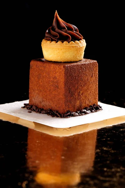 フランスのチョコレート グルメ ミニョン ケーキ — ストック写真