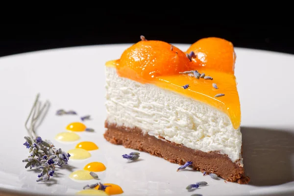 Tasty Cheese Cake Apricot Cottage Lavender — Stock Photo, Image