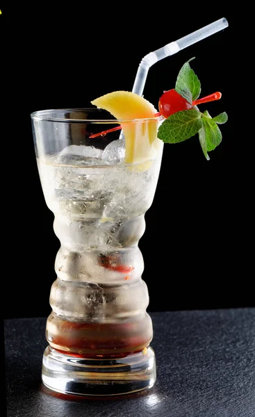 Luxuscocktail Auf Dem Tisch — Stockfoto