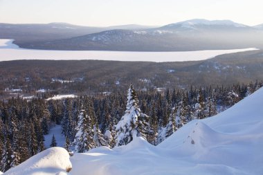 Dağ Zyuratkul, kış manzarası