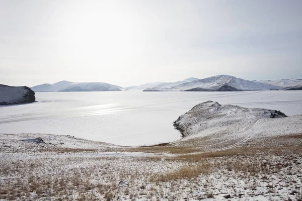 Isla Olkhon. Paisaje invernal, Lago Baikal — Foto de Stock