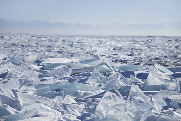 청록색 얼음 빙원입니다. 바이칼 호수의 얼음-드리프트 — 스톡 사진