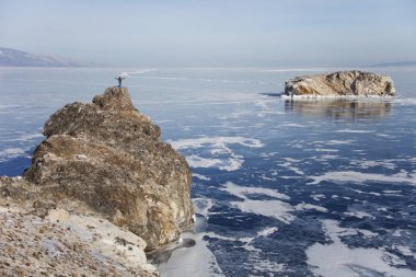 Adam Adası'nın Oltrek cape Deniz Baykal üstüne. Macera