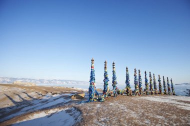 Ayağı Cape Burhan şeritler ile. Şamanizm kutsal yer. 