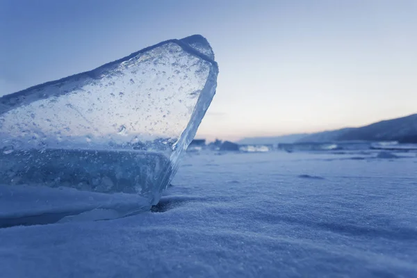 Ledová kra jezera Bajkal. — Stock fotografie