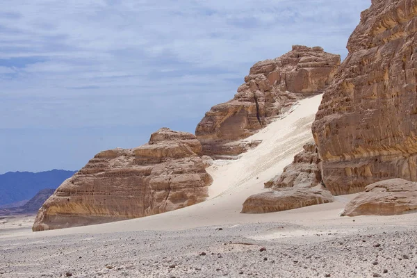 El desierto del Sinaí. Egipto paisaje — Foto de Stock