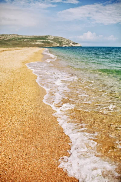 Opuk リザーブ。砂浜の海岸。海の風景、クリミア半島 — ストック写真