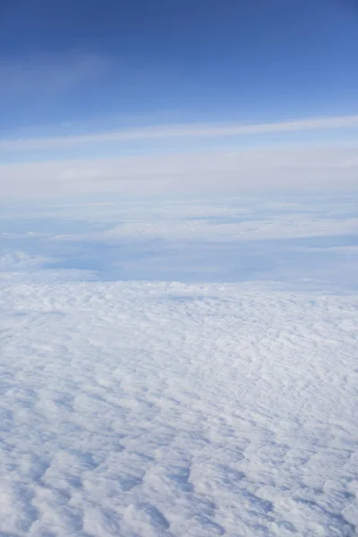 Felhők az égen. Természet háttér — Stock Fotó