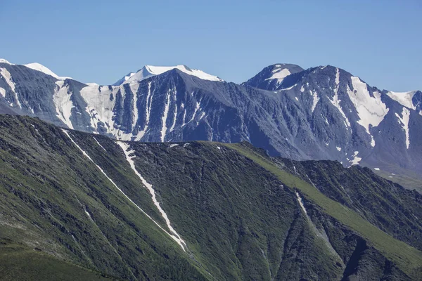 Verschneite Gipfel. Altai. Russland — Stockfoto