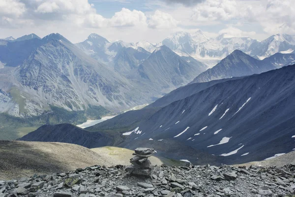 Belucha-Gebirge, Blick vom Pass Karatyurek. altai — Stockfoto