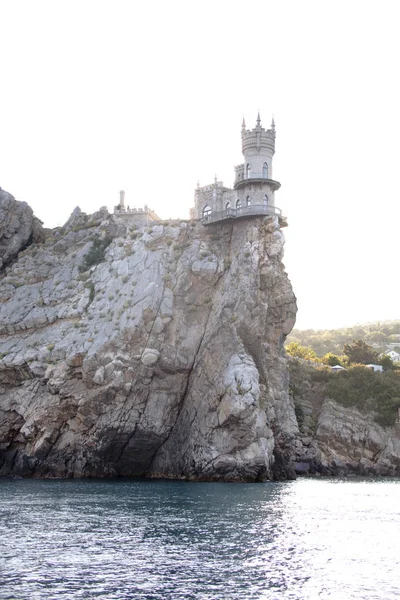 Nido de golondrina Castillo en Crimea. Mar Negro paisaje — Foto de Stock