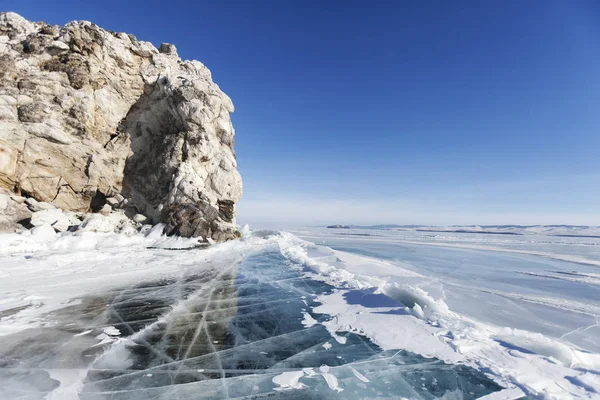 Jezero Bajkal, ostrov Borga-Dagan. Zimní krajina — Stock fotografie
