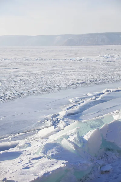 Glace du lac Baïkal. Paysage hivernal — Photo