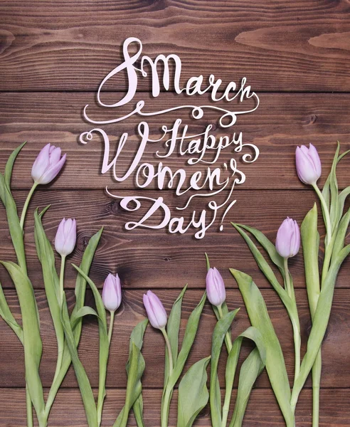 8 marca. Szczęśliwego dnia kobiet! Różowe tulipany — Zdjęcie stockowe