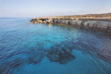 Ayia Napa, Kıbrıs. Cavo Greco Cape deniz mağaraları. 