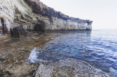 Ayia Napa, Kıbrıs. Cavo Greco Cape deniz mağaraları. 