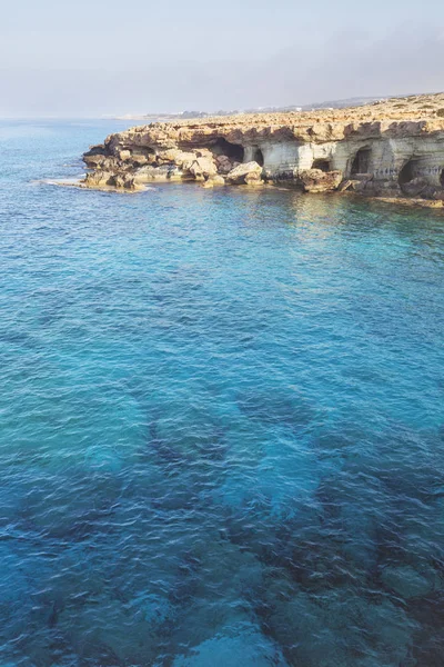 Ayia Napa, Chipre. Cuevas marinas del Cabo Cavo Greco . —  Fotos de Stock