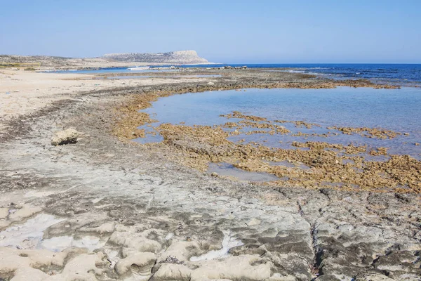 Paisaje marino mediterráneo. Cavo Greco, Chipre . — Foto de Stock