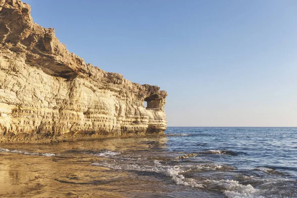 Ayia Napa, Chipre. Cuevas marinas del Cabo Cavo Greco . —  Fotos de Stock