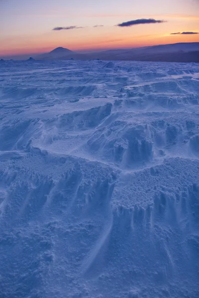 Mroźny zachód słońca na północny Ural, Rosja — Zdjęcie stockowe