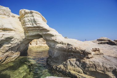 Paphos taş kemer. Kıbrıs manzara. Beyaz kayalıklar