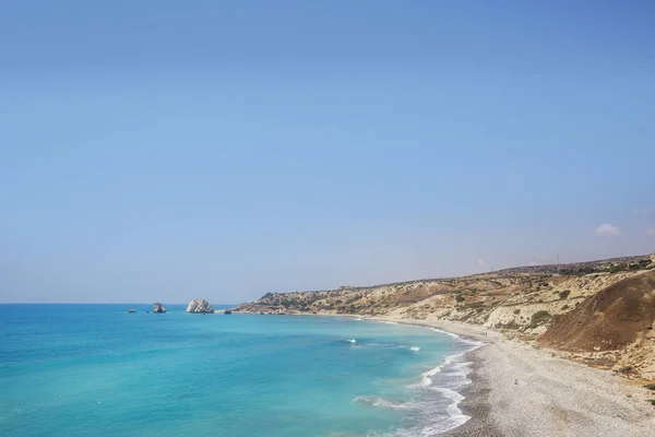 Cypern. Stranden nära Aphrodite stenen. — Stockfoto