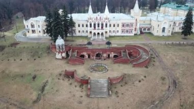 Çocuk tüberküloz sanatoryumda Kiritsy (eski manor von Derviz). XIX. yüzyıl sonu