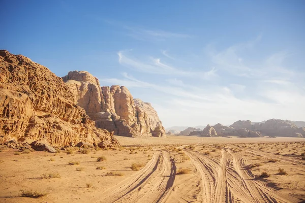 Wadi Ram sivatagban. Jordan táj. — Stock Fotó