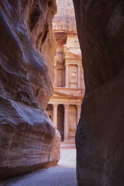 Sik Kanyonu. Hazine Petra içinde. Jordan Simgesel Yapı